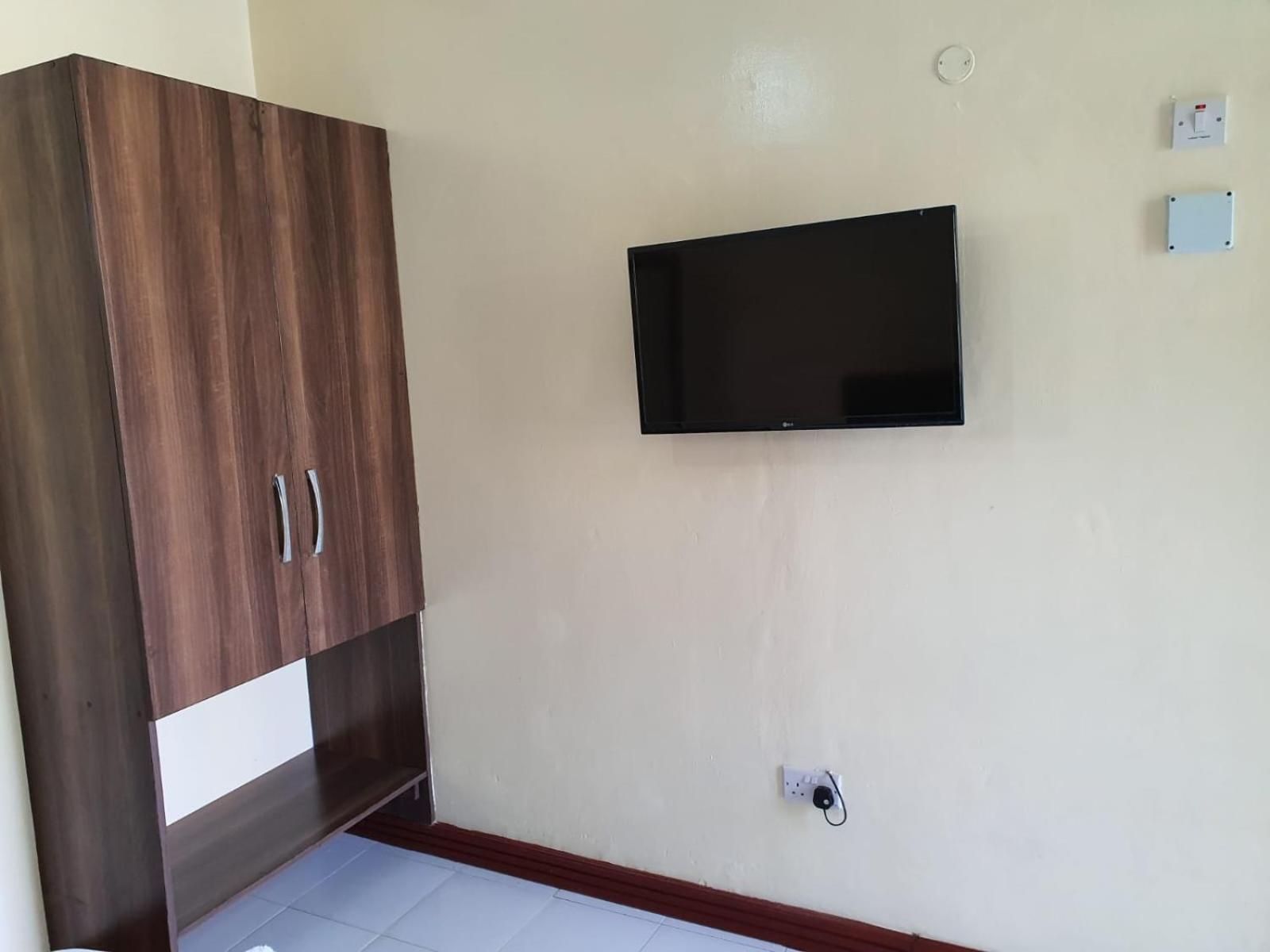 Prestige Leisure Hotel Мтвапа Екстериор снимка