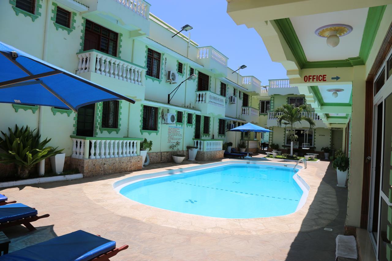 Prestige Leisure Hotel Мтвапа Екстериор снимка